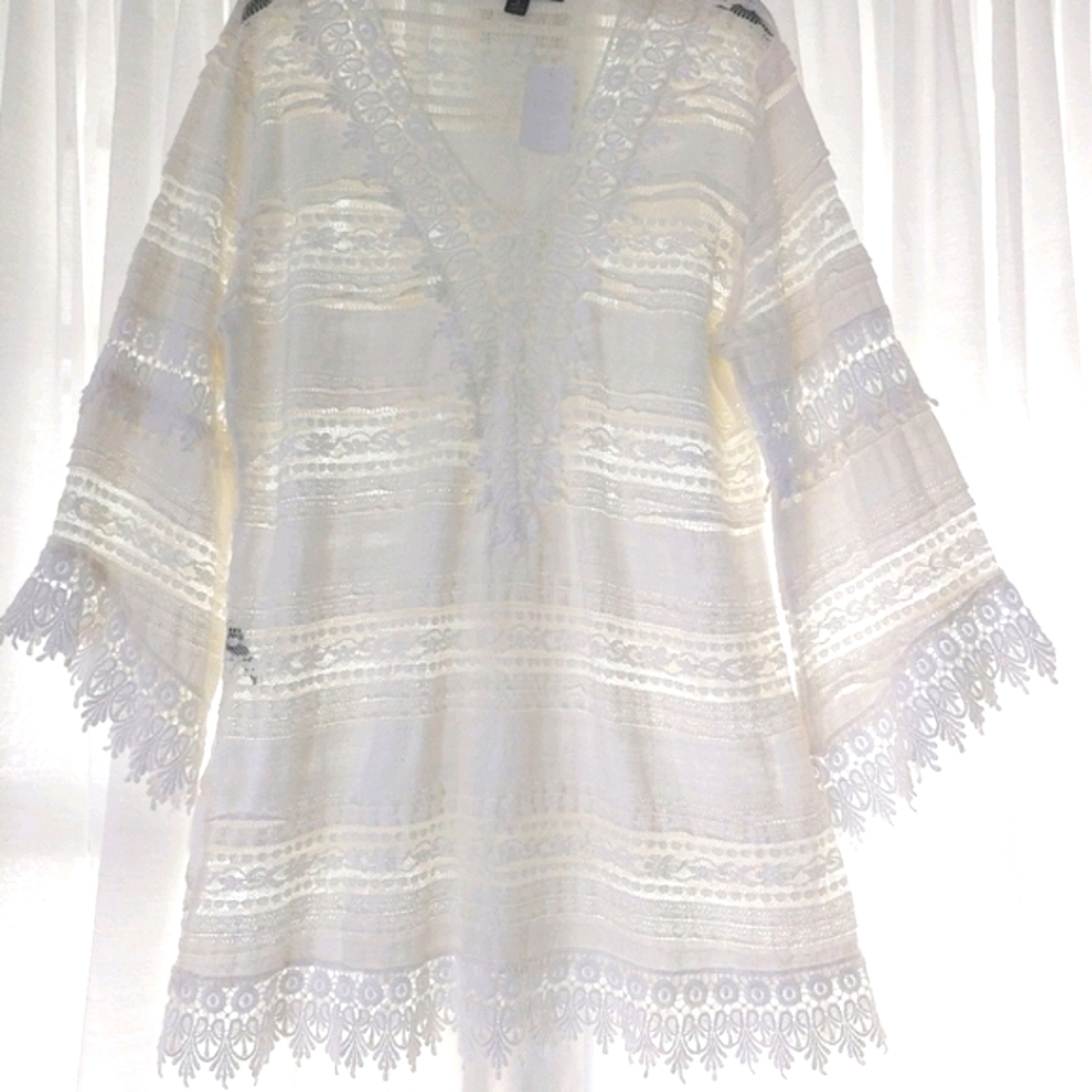 NWT SAKS FIFTH AVENUE TUNIC - Picture 2 of 9